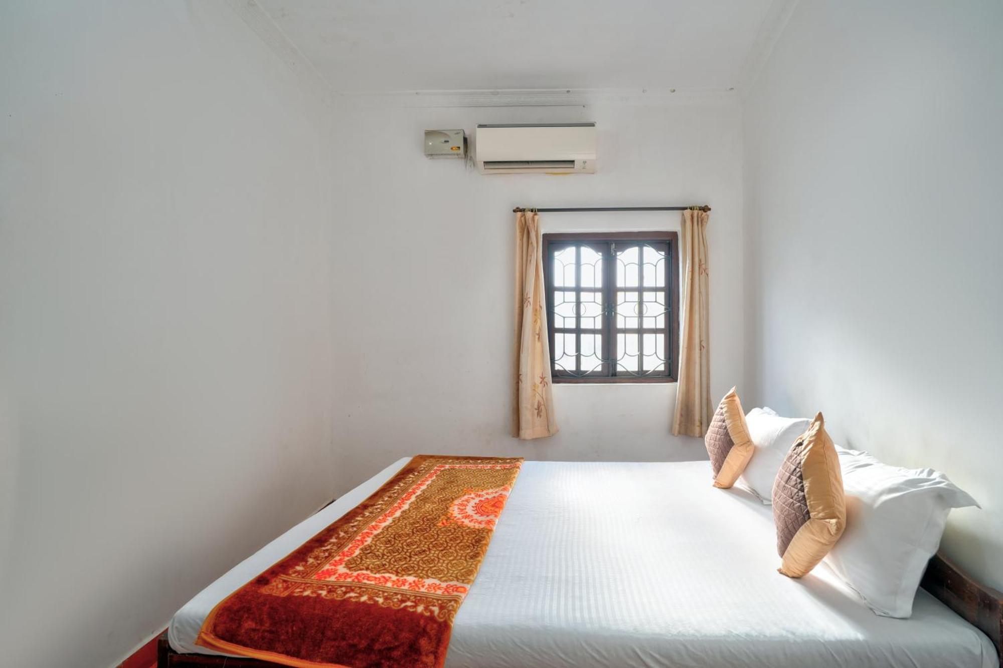 Om Sai Guest House Calangute Exterior photo